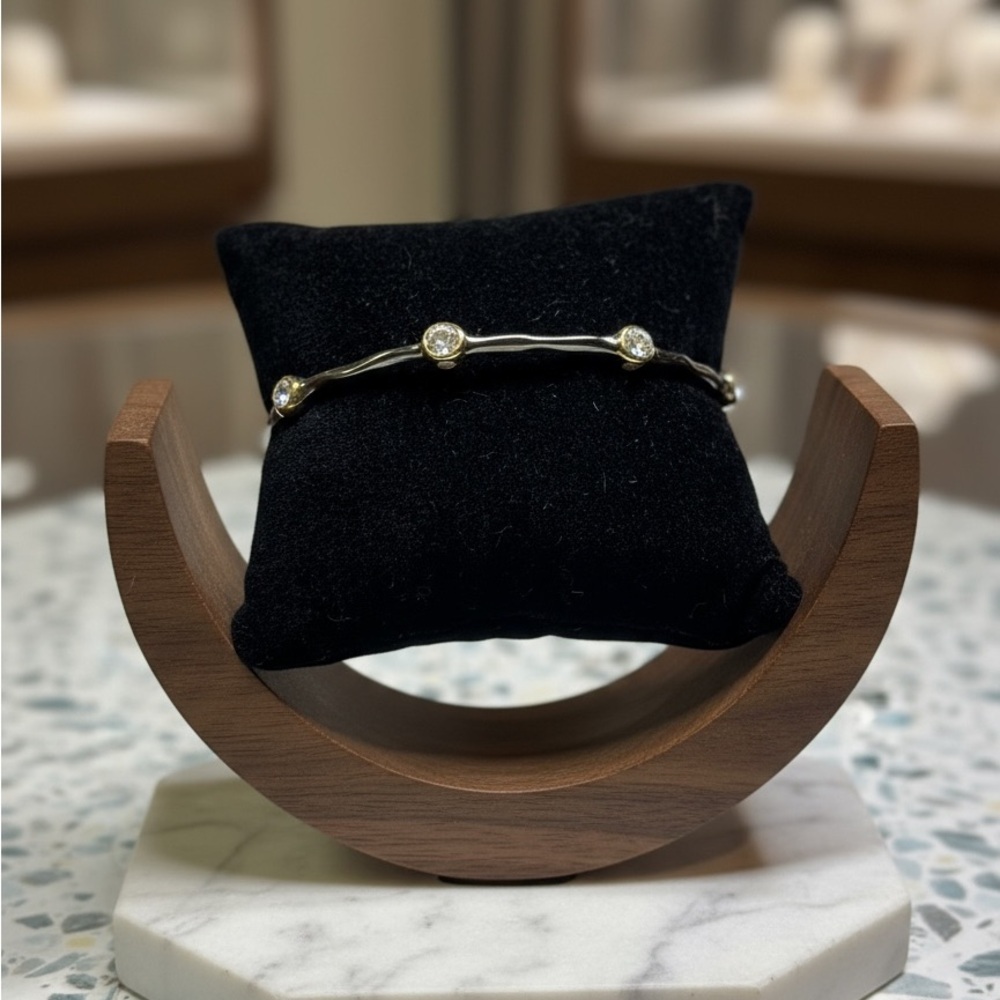 Elegant Silver Bracelet with Crystal Accents